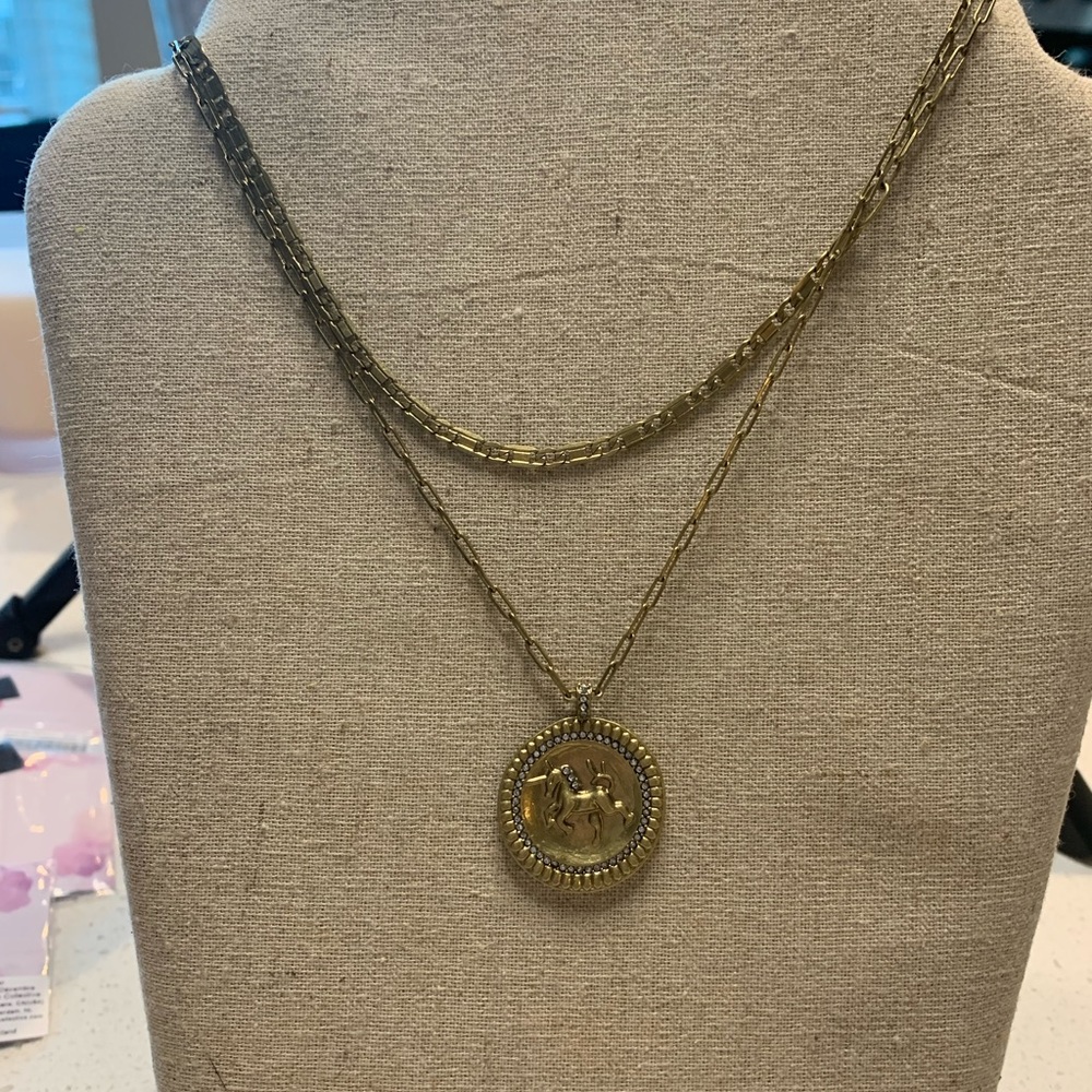 Delicate chain and pendant